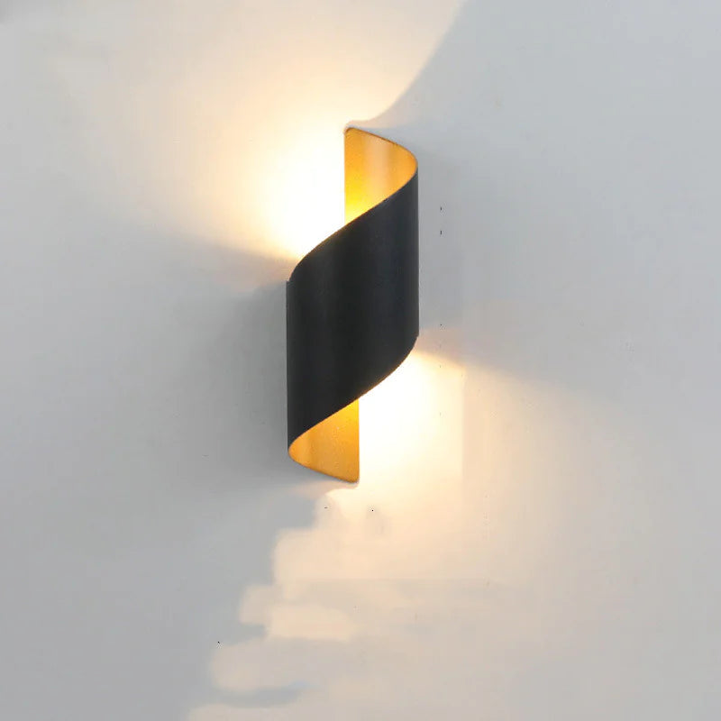 Waterproof LED Outdoor Wall Lamp – Modern & Energy-Efficie